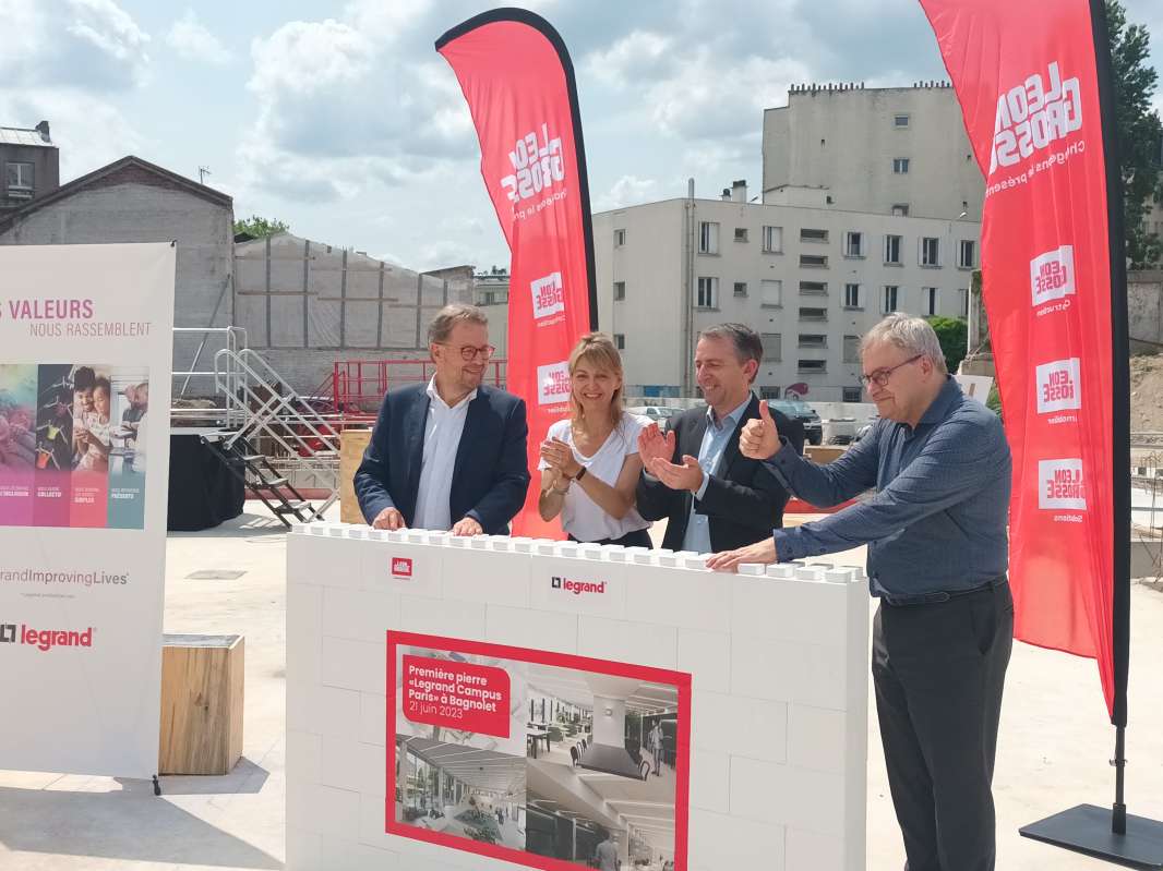 Pose de la premiÃ¨re pierre du projet Legrand Campus Paris