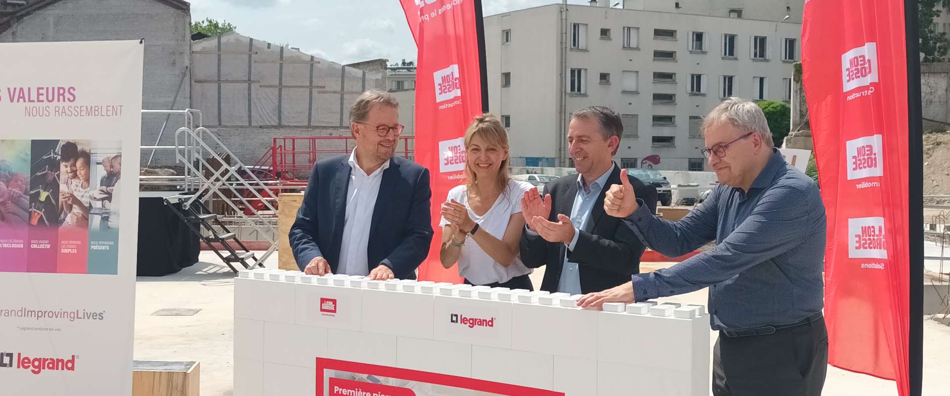 Pose de la premiÃ¨re pierre du projet Legrand Campus Paris